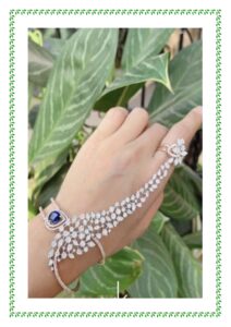 Blue Diamond Hand Pocho