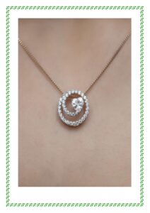 Diamond Pendant set with round shape